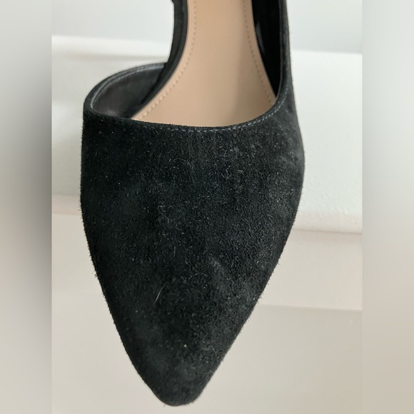 White House Black Market Black Heels - Picture 3 of 6